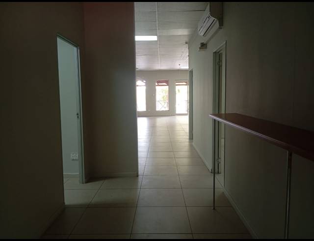 155M² BUSINESS CENTRE TO LET IN SONHEUWEL